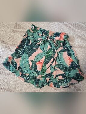 Show Me YOUR Mumu BARBIE Tropical Shorts High Waist Size Small Brand New